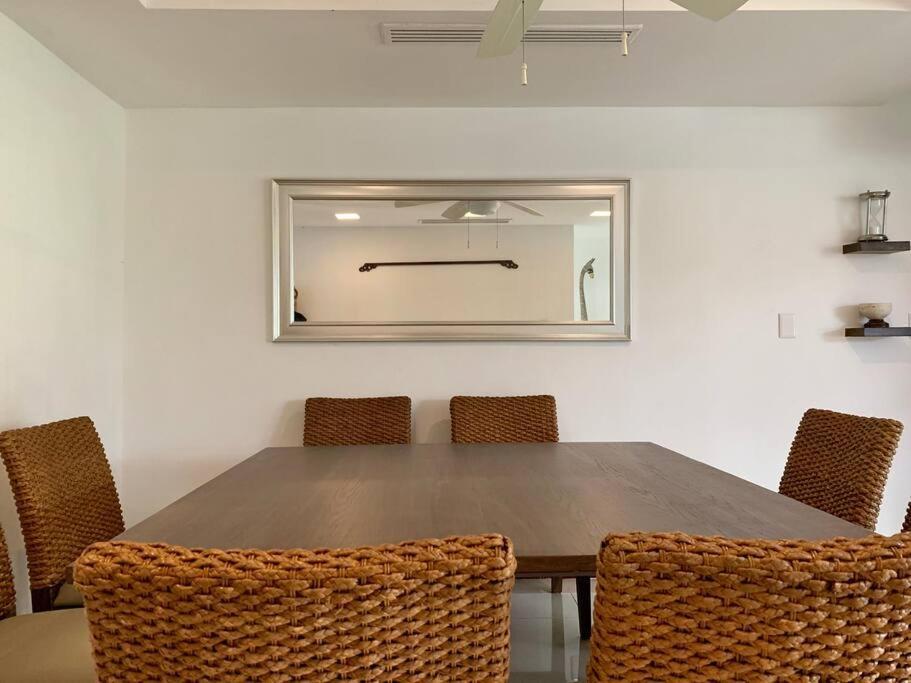 Charming Lagoon Front Villa By Casa Paraiso Cancún Kültér fotó